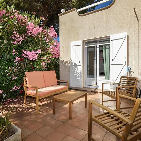 בית נופש 2 Bedroom In *