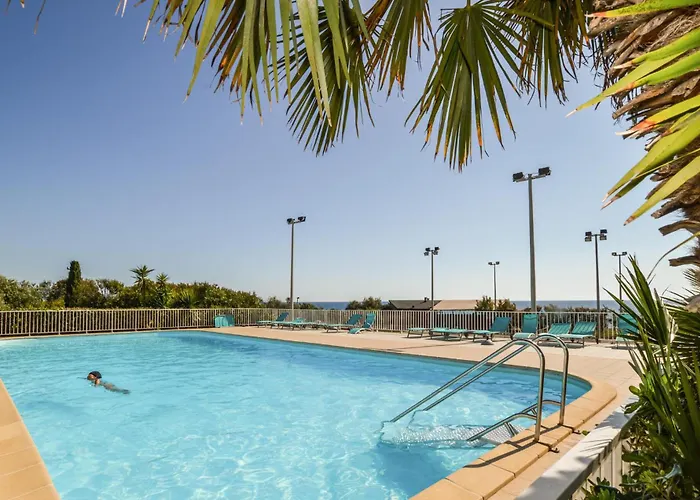 2 Bedroom Gorgeous In *