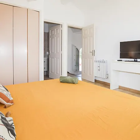 Feriehus 2 Bedroom In Prunete