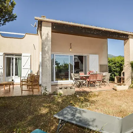 Semesterbostad 2 Bedroom Gorgeous In