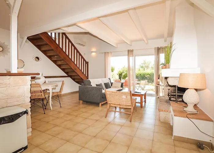 2 Bedroom Gorgeous In 펜션 *