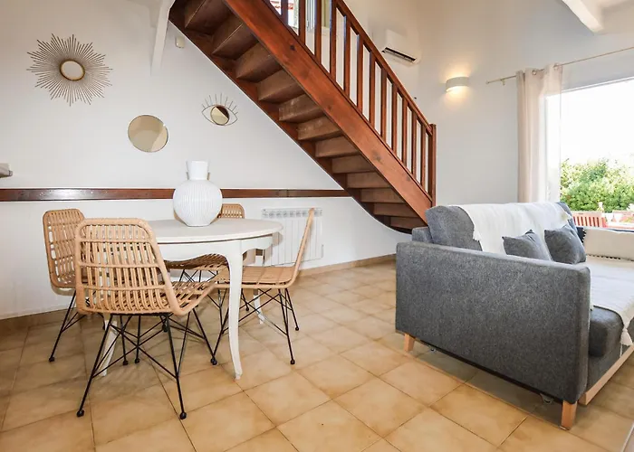 2 Bedroom Gorgeous In 펜션 Prunete
