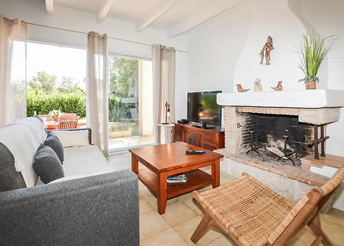 2 Bedroom Gorgeous In Prunete