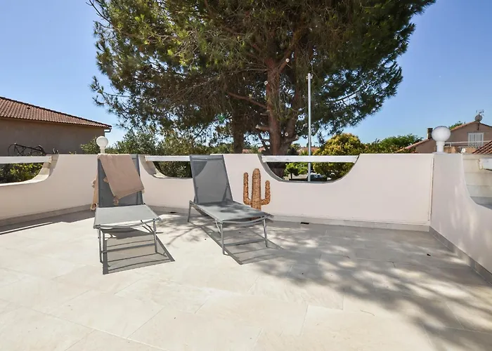 2 Bedroom Gorgeous In Casa vacanze *